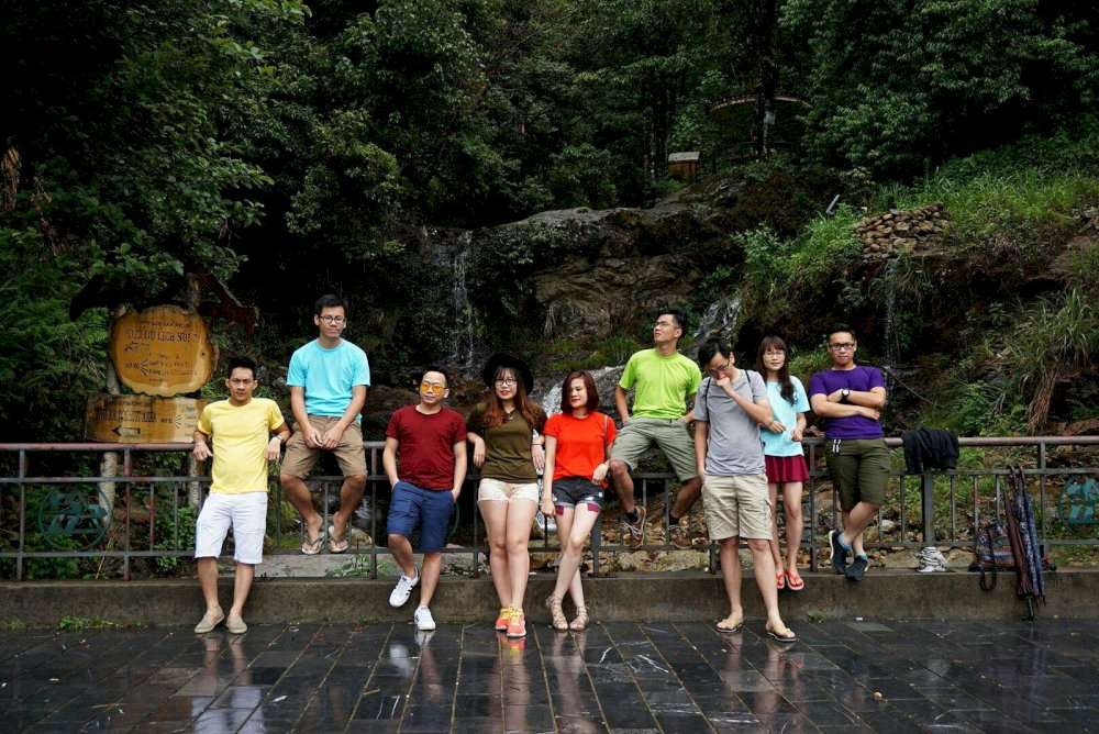 Frame cherished moments with family and friends amid the scenic beauty of Silver Waterfall